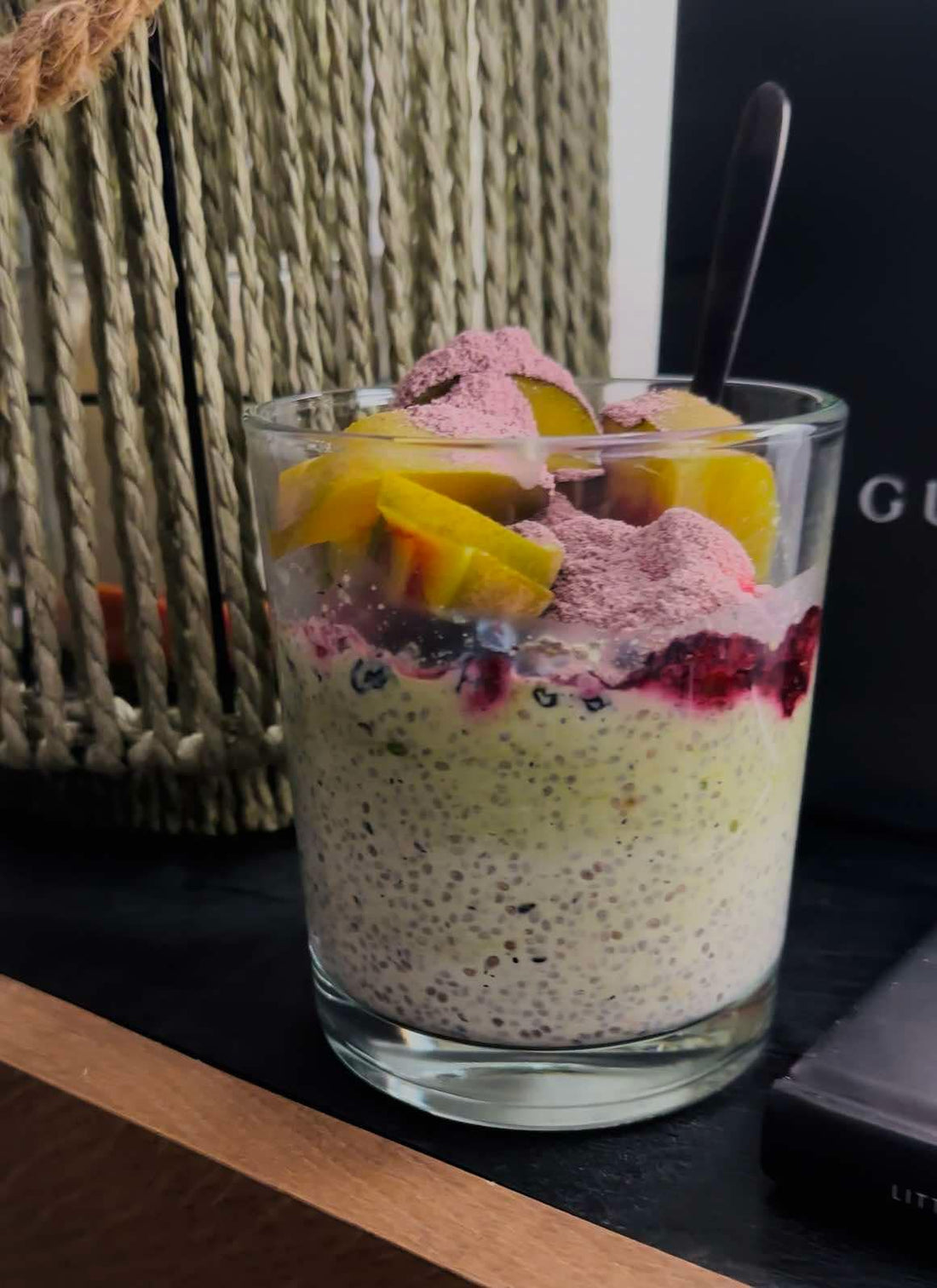 KOLAGENO CHIA PUDINGAS SU VANILINE MATCHA IR UOGOMIS